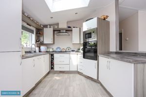Annexe - Kitchen- click for photo gallery